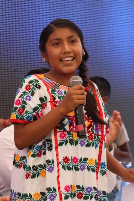 Los niños indígenas agradecieron por los beneficios que la obra traerá en su educación