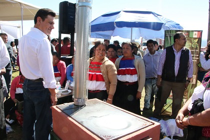 Daniel Jiménez Rojo, durante la entrega de estufas ecológicas