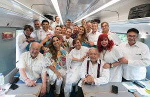 Julio Menchaca acompaña a AMLO y Claudia Sheinbaum en recorrido del Tren Maya