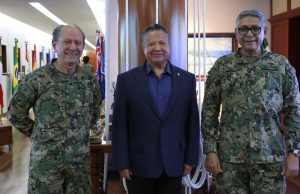 El Gobernador Julio Menchaca se reúne con Almirantes de la Secretaría de Marina en Hidalgo