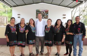 Titular del IHE visitó escuelas del municipio de Lolotla