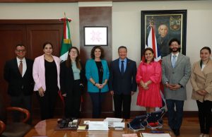 Se reúne Julio Menchaca con embajadora del Reino Unido