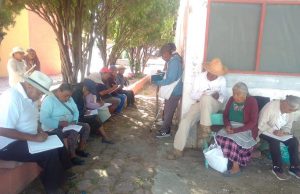 Con círculos de lectura, contribuyen a bienestar de mayores de 60 años