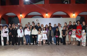 Desfilaron en la feria con vestidos artesanales, en Pasarela de la Inclusión 2024