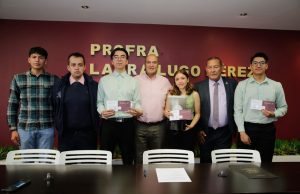 Titular de la SEPH reconoció a estudiantes destacados del ITP