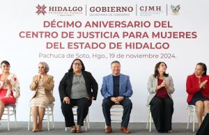 Julio Menchaca entregó apoyos económicos para proyectos productivos