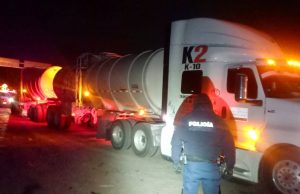 Robo de vehículo deriva en cateo donde aseguran más de 9 mil litros de hidrocarburo
