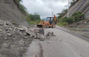 Atención Ciudadana: Limpieza de Derrumbe en el Libramiento 3 Huastecas