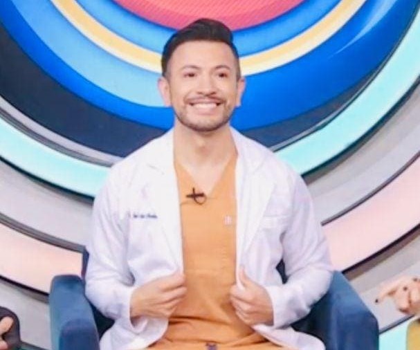 DR. Martínez_