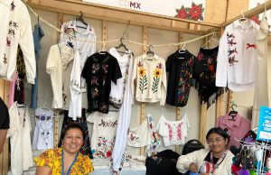Manos hidalguenses conquistan corazones y logran ventas históricas en el Zócalo de Ciudad de México
