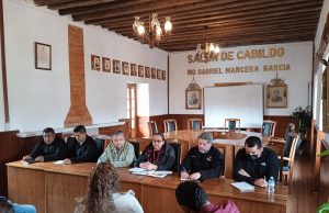 Realizan segunda reunión de regularización de vehículos turísticos