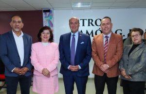 Natividad Castrejón toma protesta a nuevos funcionarios de SEPH