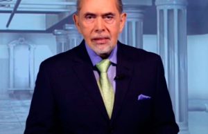 LA PRESIDENTE USA Y ABUSA DE LAS MUJERES