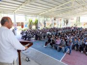 Comunidad educativa recibe 4.8 millones de pesos en equipamiento para talleres