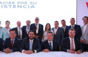 Julio Menchaca reafirma su compromiso con el desarrollo económico de Hidalgo en el VIII Encuentro Nacional de la Cadena Fibra-Textil-Vestido-Calzado