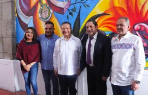 Menchaca Salazar inaugura mural en Ixmiquilpan