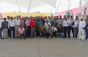 Jorge Reyes lidera reunión con taxistas para fortalecer la comunicación entre autoridades y transportistas en Pachuca