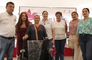 Despacho del Gobernador entrega medicamentos y ayudas funcionales en Huejutla