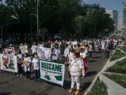10 DE MAYO: ENTRE EL RITUAL SOCIAL Y EL CLAMOR DE LAS AUSENCIAS