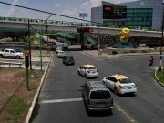 Instalan nuevo semáforo en Pachuca para reforzar la seguridad vial y peatonal