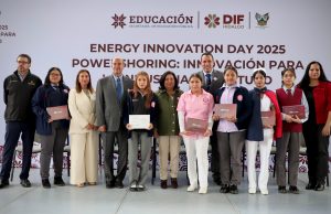 Entregan tabletas electrónicas a alumnas del Bachillerato Tecnológico de la Casa de la Mujer Hidalguense