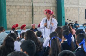 Titular del IHE, Naty Castrejón, encabeza jornada de prevención de adicciones en escuelas de Eloxochitlán