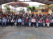 Más de 2 mil estudiantes reciben mobiliario en Metztitlán y San Agustín Metzquititlán