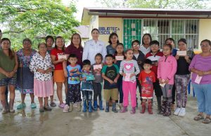 Kristel Rodríguez encabeza entrega de lentes gratuitos en Santa Cruz Coyuco