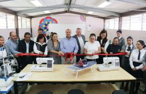 Entrega Natividad Castrejón más de 2 mdp en equipamiento en la Sierra Alta hidalguense