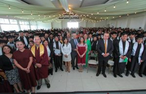 Reciben título más de 200 estudiantes del Valle del Mezquital