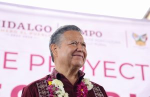 Julio Menchaca regresa a Tlahuiltepa con apoyos para las mujeres de este municipio