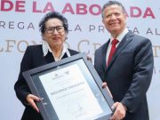 Entregan Presea Jurídica 2025 a jurista hidalguense destacada