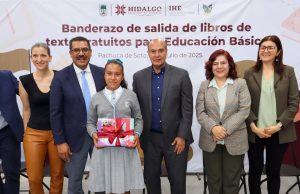 Naty Castrejón da banderazo de salida a libros de texto gratuitos de educación básica