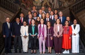 Acude Julio Menchaca a reunión con la presidenta Sheiunbaum