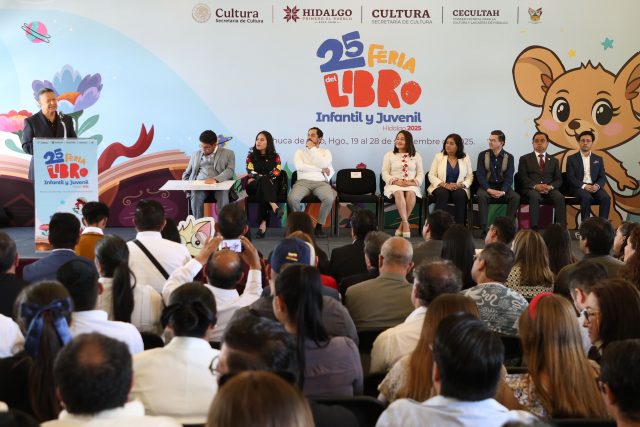 Copia de 190925_GOBERNADOR_INAUGURACIÓN FERIA DE LIBRO INFANTIL Y JUVENIL-50 (1)