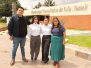 Estudiantes destacan en Crevolution Hackathon 2025