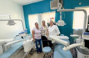 Kristel Rodríguez entrega unidades dentales modernas a UBR Huejutla