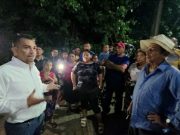 Alfredo San Román supervisa daños por desbordamiento de Río en Chililico