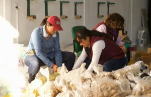 Un acto que alimenta cuerpos y corazones: productor hidalguense dona su cosecha a familias afectadas
