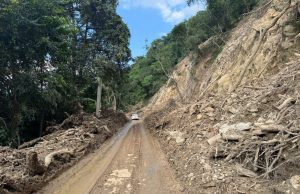 SIPDUS mantiene labores de desalojo y rehabilitación vial en zonas impactadas por deslaves