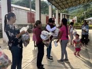 Continúa la entrega de insumos y atención en zonas afectadas de Yahualica