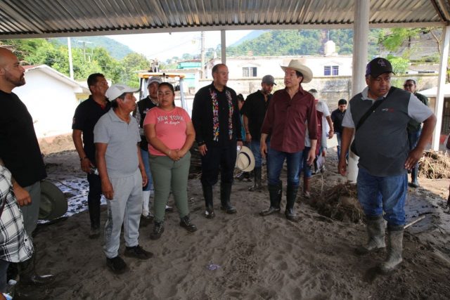 SEP federal y estatal evalúan daños en la región Otomí – Tepehua (1) (1)