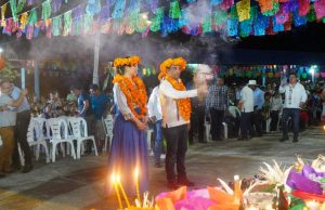 Con ofrenda a San Lucas, Huejutla se prepara para el Xantolo