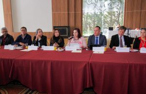 Sesiona Consejo Directivo de Educación Básica