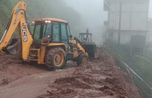 Por instrucción de Julio Menchaca, SIPDUS avanza en reconstrucción de caminos dañados por lluvias