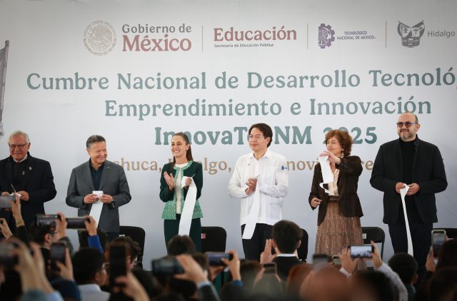 Copia de 26 NOVIEMBRE 2025_GOBERANDOR-SHEINMBAUM_CUMBRE NACIONAL DE DESARROLLO TECNOLÓGICO, EMPRENDIMIENTO E INNOVACIÓN 2025-5