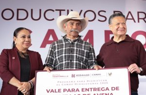 Julio Menchaca respalda a productoras y productores del Valle de Tulancingo