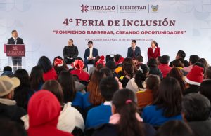 Julio Menchaca renueva compromiso con las personas con discapacidad