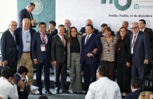 Julio Menchaca asiste a la 116 Asamblea General Ordinaria del IMSS