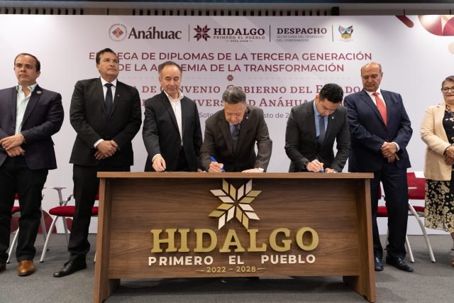 Copia de 05 AGOSTO 2025 GOBERNADOR DIPLOMADO ACADEMIA TRANSFORMACION Y FIRMA DE CONVENIO ANAHUAC-14 (1)